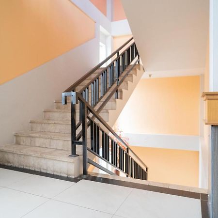 RedDoorz Plus near UIN Banjarmasin Sungai Lutus Bagian luar foto