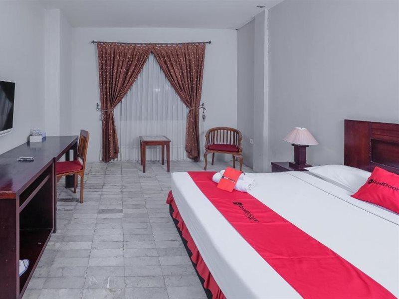 RedDoorz Plus near UIN Banjarmasin Sungai Lutus Bagian luar foto