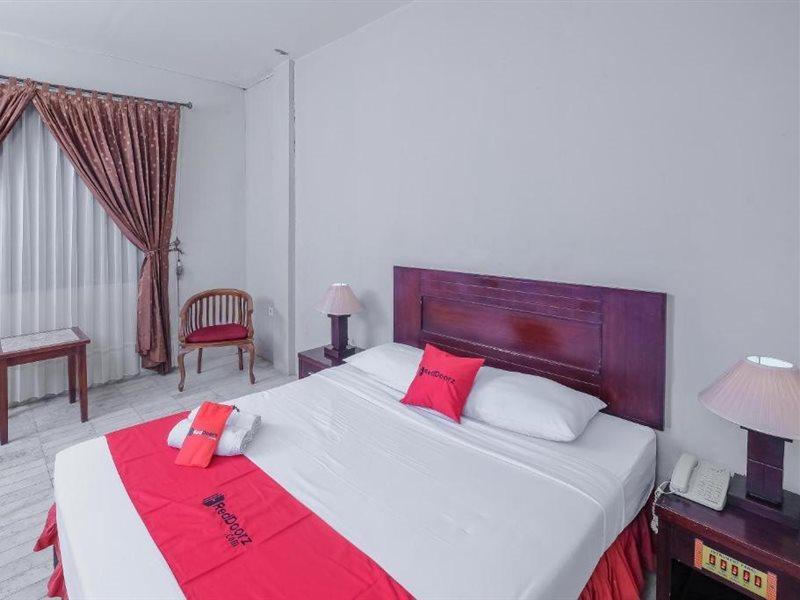 RedDoorz Plus near UIN Banjarmasin Sungai Lutus Bagian luar foto