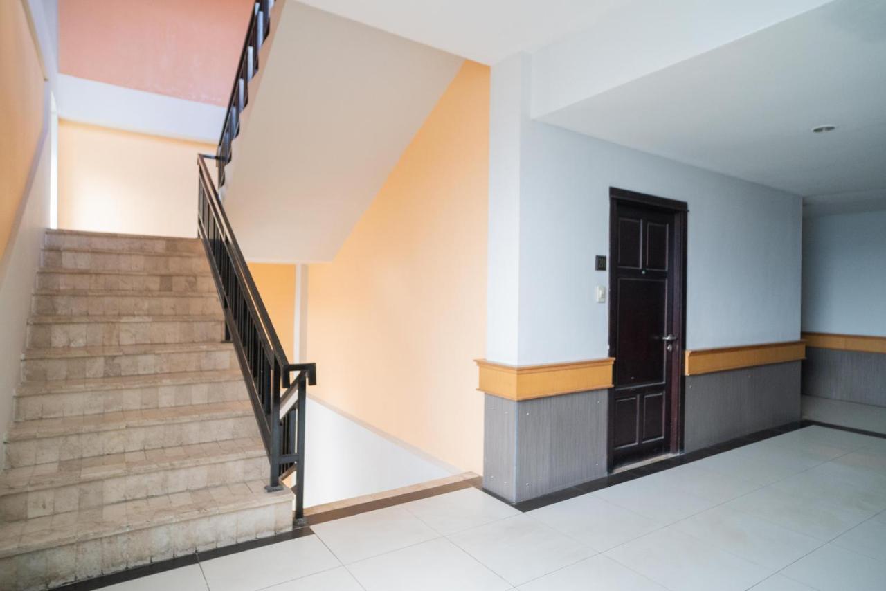 RedDoorz Plus near UIN Banjarmasin Sungai Lutus Bagian luar foto