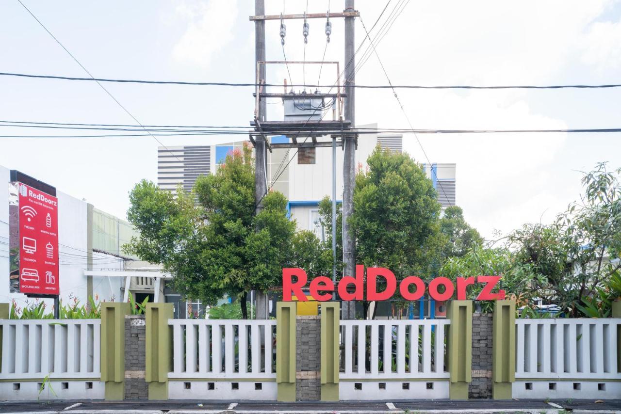 RedDoorz Plus near UIN Banjarmasin Sungai Lutus Bagian luar foto