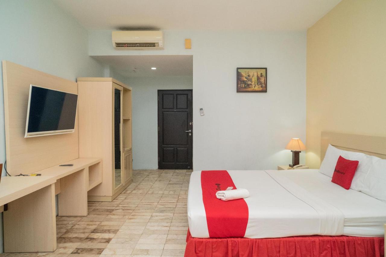RedDoorz Plus near UIN Banjarmasin Sungai Lutus Bagian luar foto