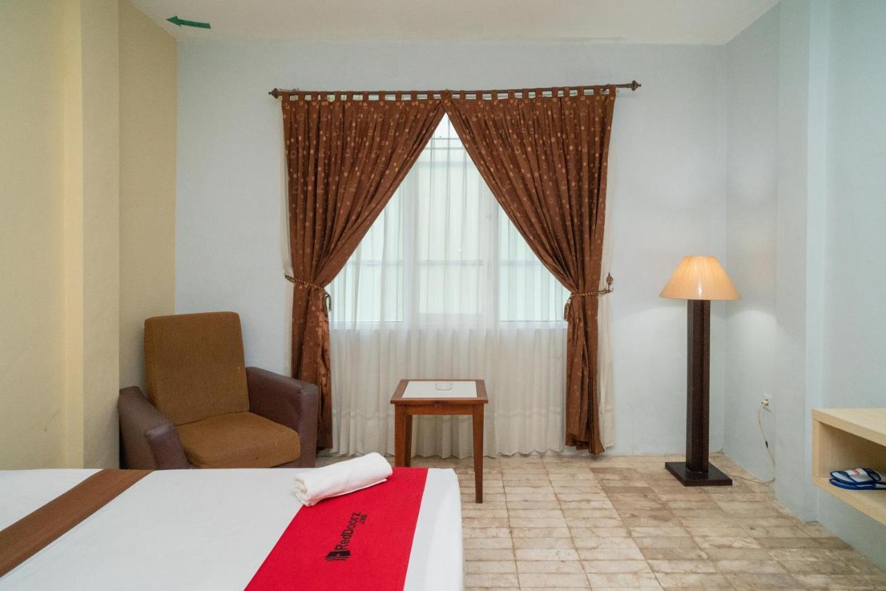 RedDoorz Plus near UIN Banjarmasin Sungai Lutus Bagian luar foto