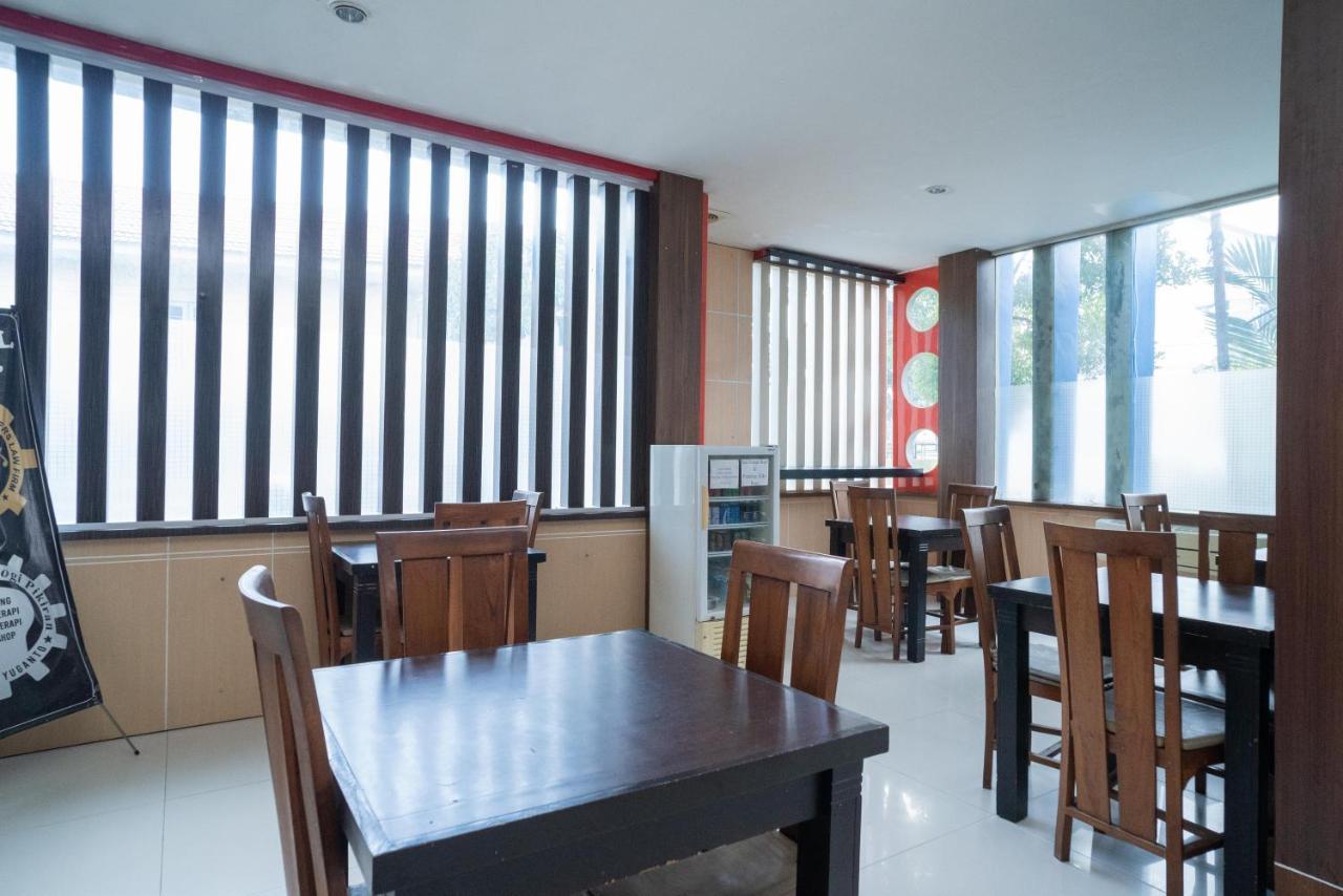 RedDoorz Plus near UIN Banjarmasin Sungai Lutus Bagian luar foto