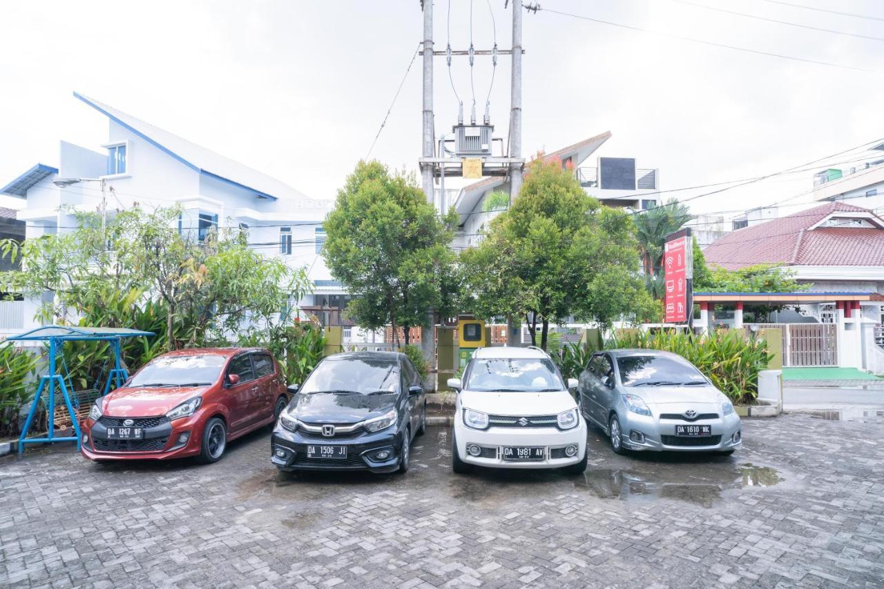 RedDoorz Plus near UIN Banjarmasin Sungai Lutus Bagian luar foto